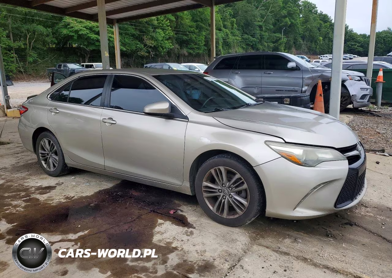 2016 Toyota Camry Se VIN:4T1BF1FK1GU192114 - 4
