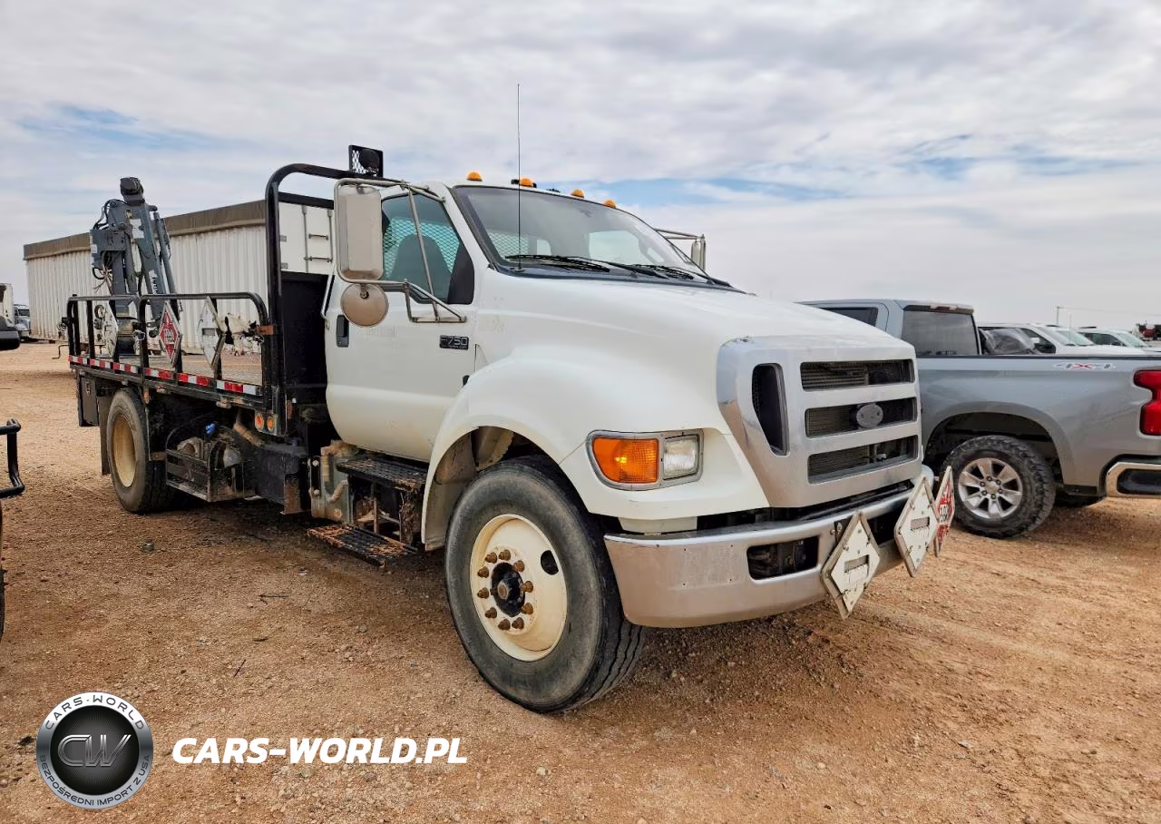 2011 Ford F750 Super Duty Flatbed Truck – zdjęcie 1 z 10