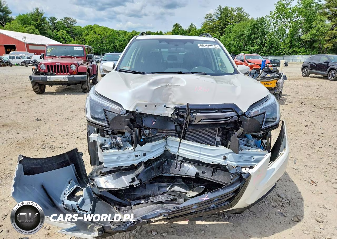 2023 Subaru Forester Limited VIN:JF2SKAPC2PH406402 - 5