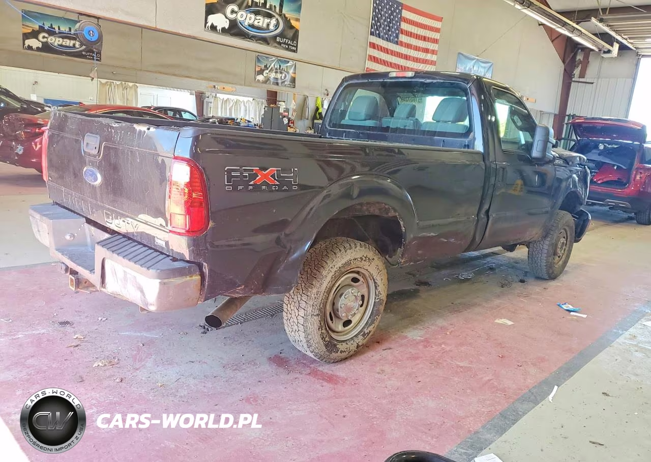 2011 Ford F250 Super Duty VIN:1FTBF2B69BEB25623 - 3