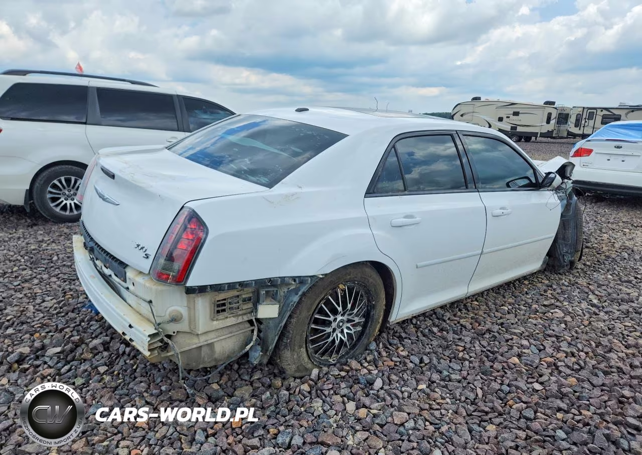 2014 Chrysler 300 S VIN:2C3CCABG5EH357122 - 3