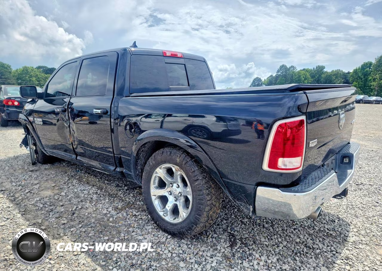 2018 Ram 1500 Laramie VIN:1C6RR7NT7JS137989 - 2