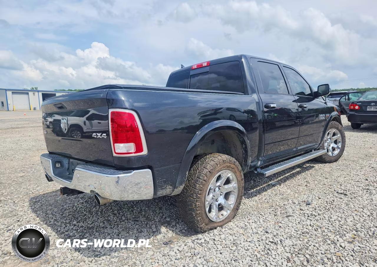 2018 Ram 1500 Laramie VIN:1C6RR7NT7JS137989 - 3