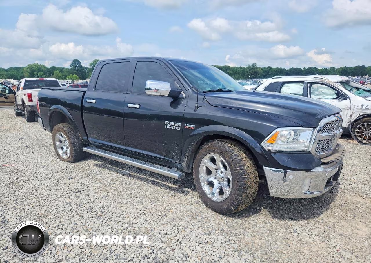 2018 Ram 1500 Laramie VIN:1C6RR7NT7JS137989 - 4