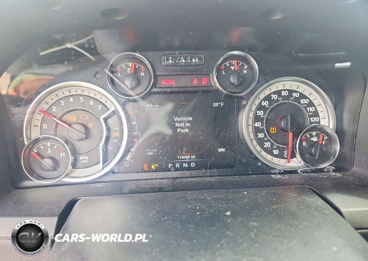 2018 Ram 1500 Laramie VIN:1C6RR7NT7JS137989 - 9
