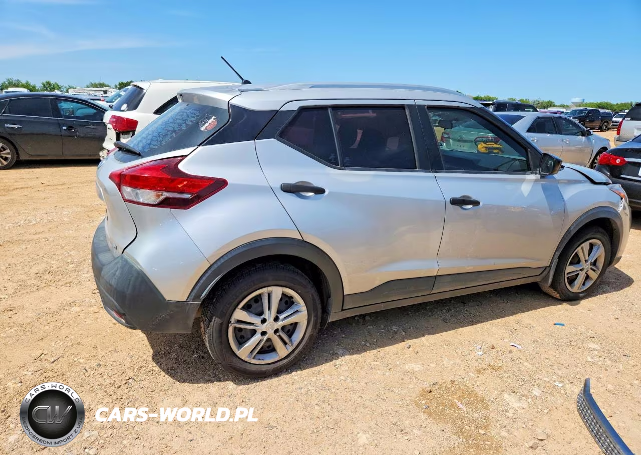 2019 Nissan Kicks S VIN:3N1CP5CU8KL533856 - 3