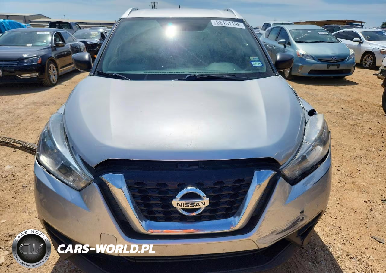 2019 Nissan Kicks S VIN:3N1CP5CU8KL533856 - 5