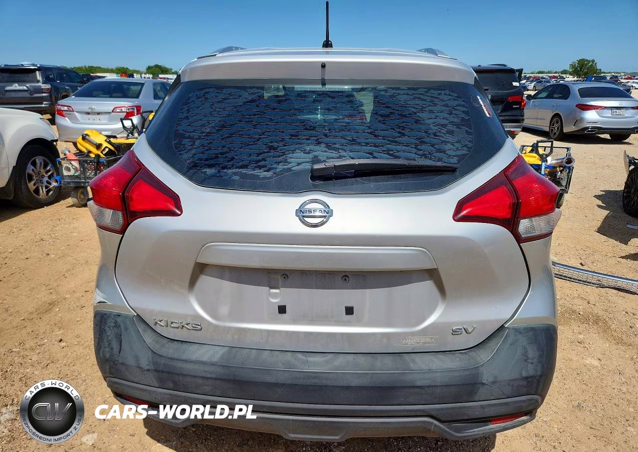 2019 Nissan Kicks S VIN:3N1CP5CU8KL533856 - 6