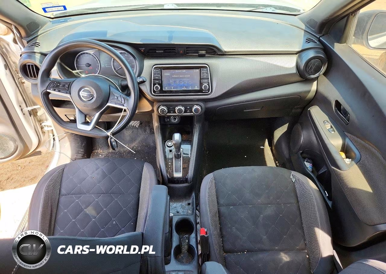 2019 Nissan Kicks S VIN:3N1CP5CU8KL533856 - 8