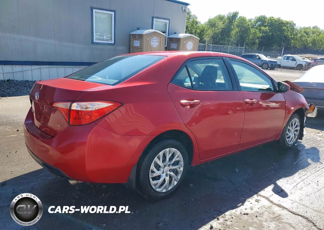 2017 Toyota Corolla Le VIN:2T1BURHEXHC828110 - 3
