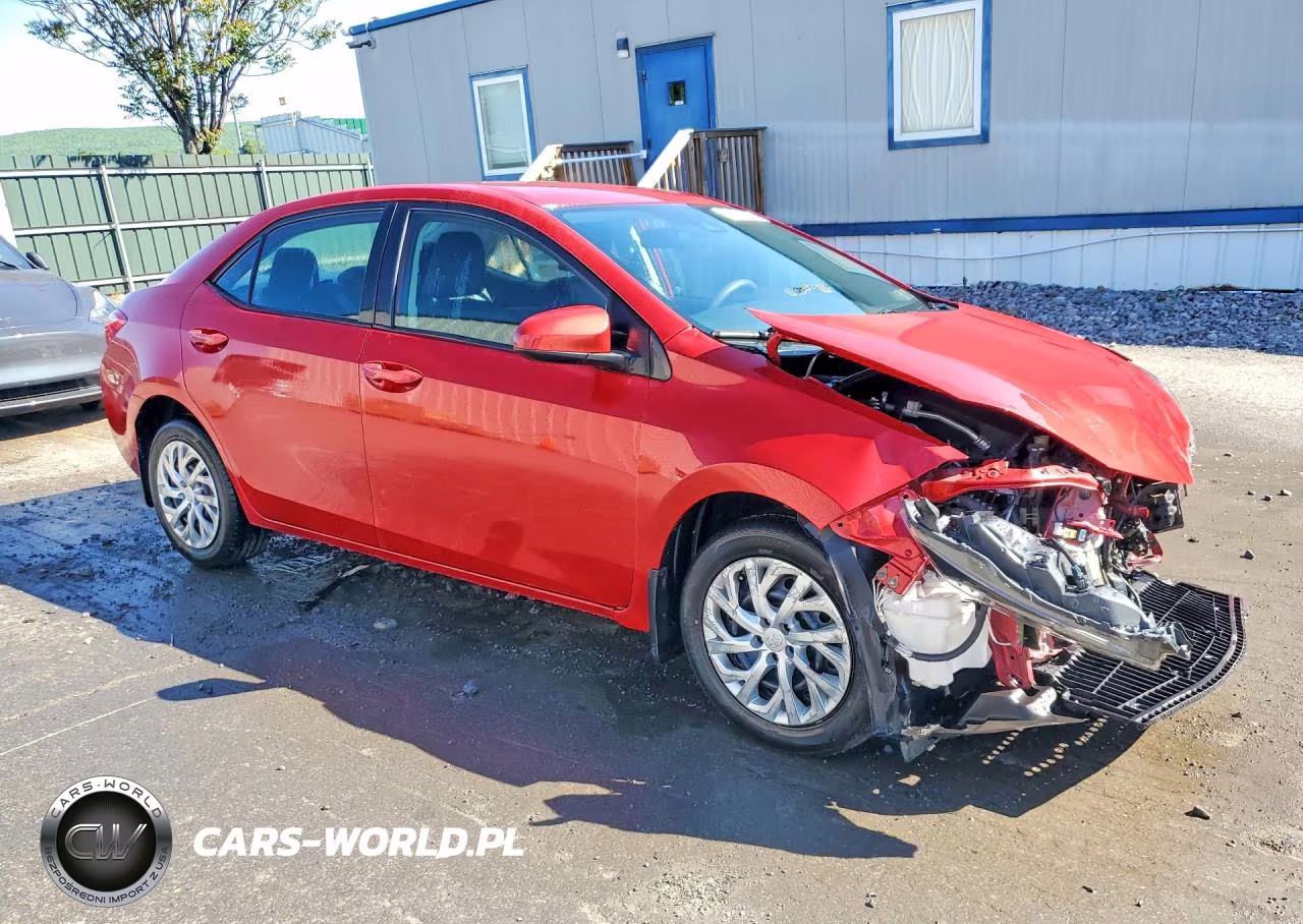 2017 Toyota Corolla Le VIN:2T1BURHEXHC828110 - 4