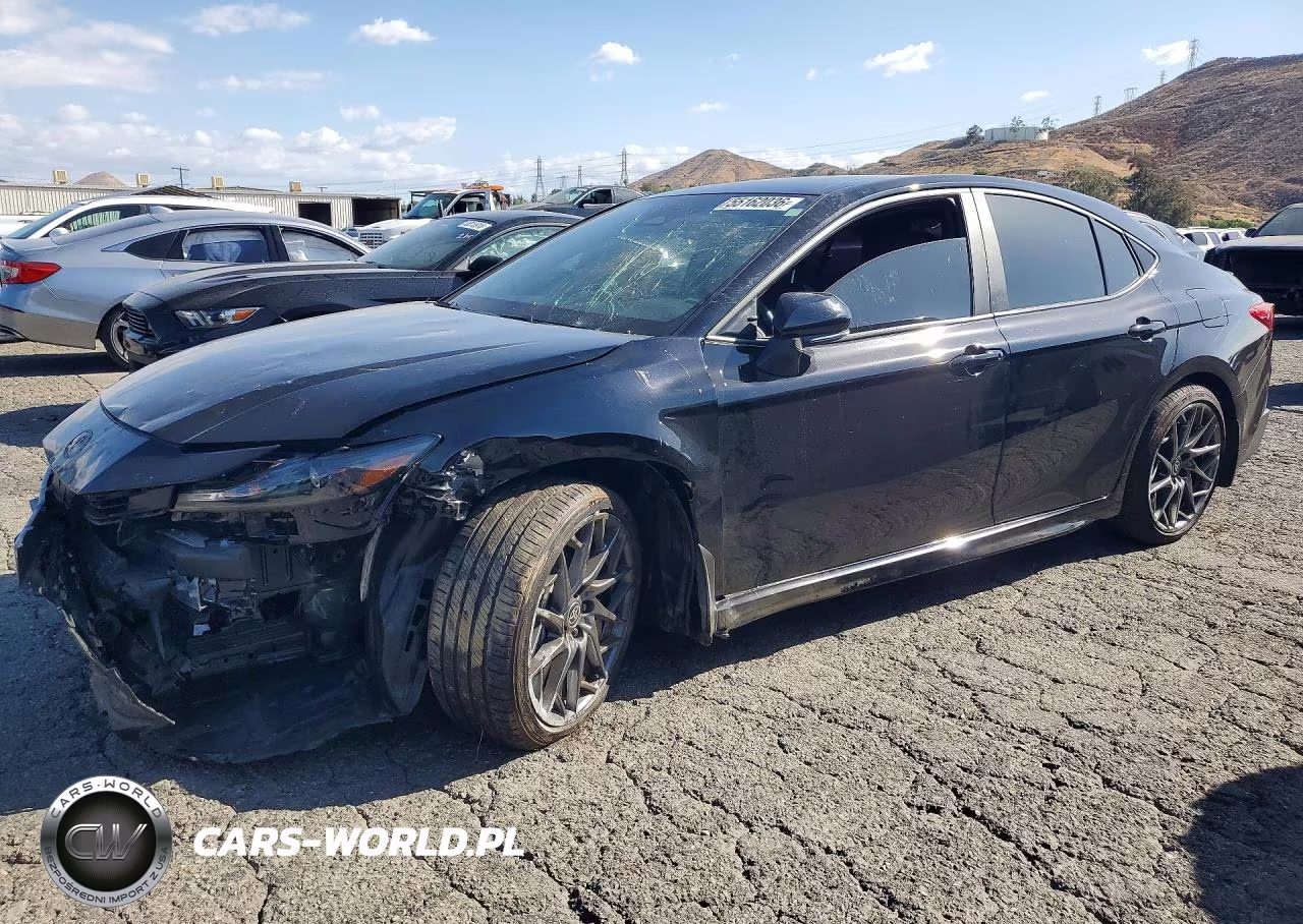 2025 Toyota Camry Se – zdjęcie 1 z 12
