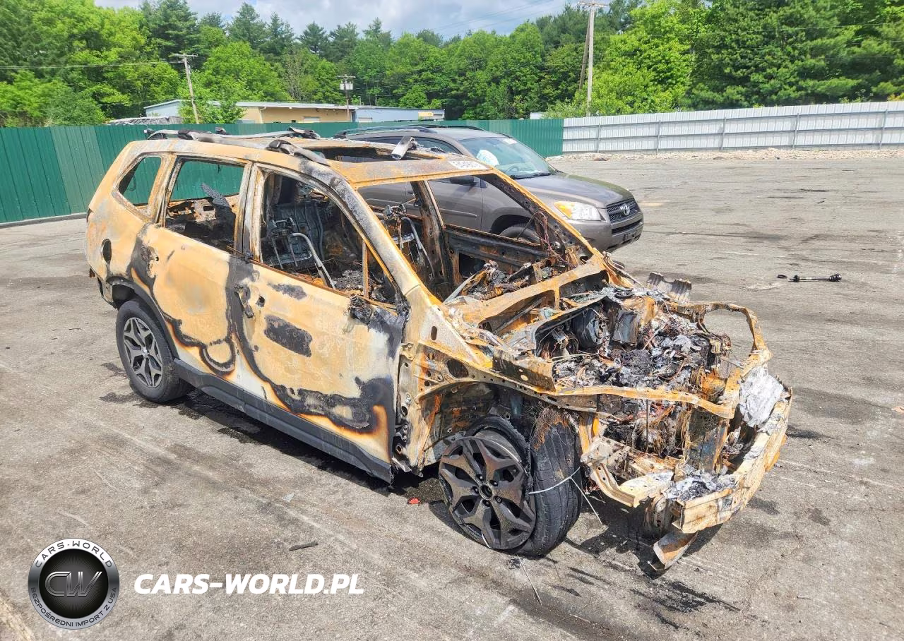 2019 Subaru Forester Premium VIN:JF2SKAGCXKH547372 - 4