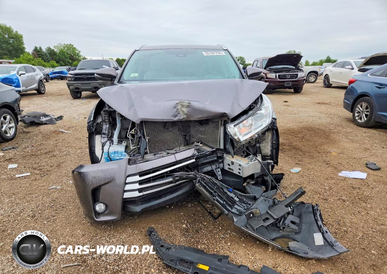 2019 Toyota Highlander Xle VIN:5TDJZRFH4KS588691 - 5