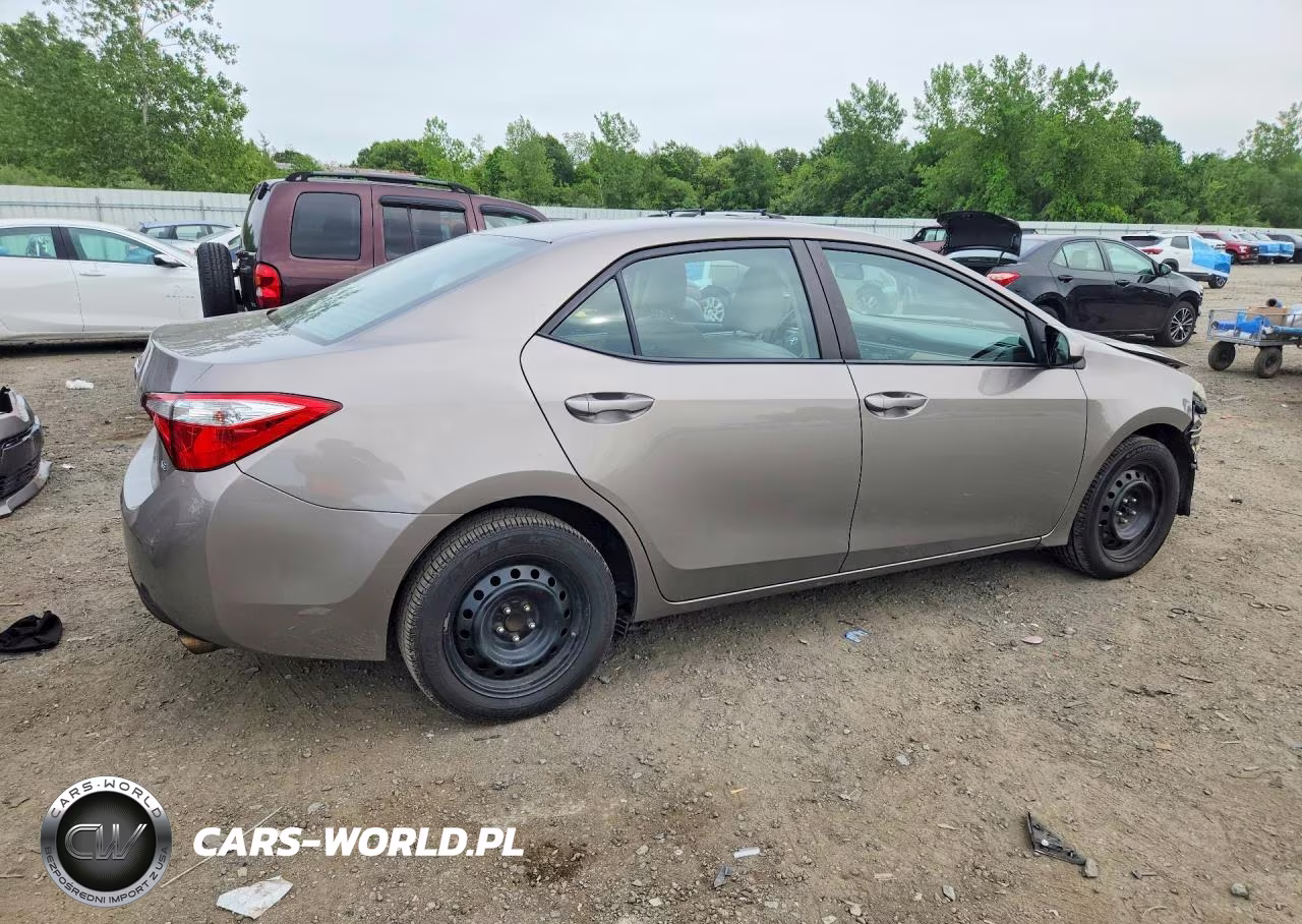 2015 Toyota Corolla Le VIN:2T1BURHE1FC284559 - 3