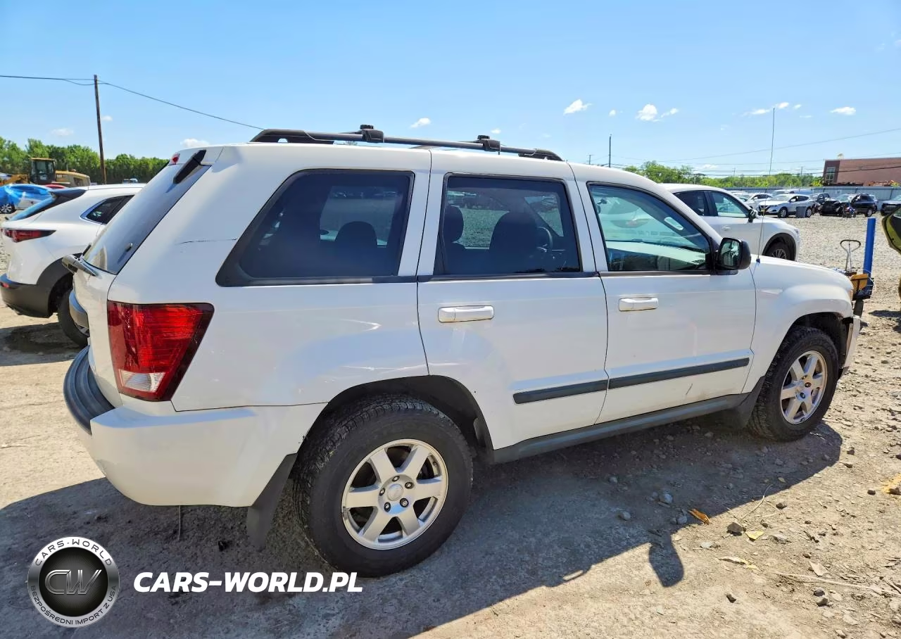 2008 Jeep Grand Cherokee Laredo VIN:1J8GR48K28C238100 - 3