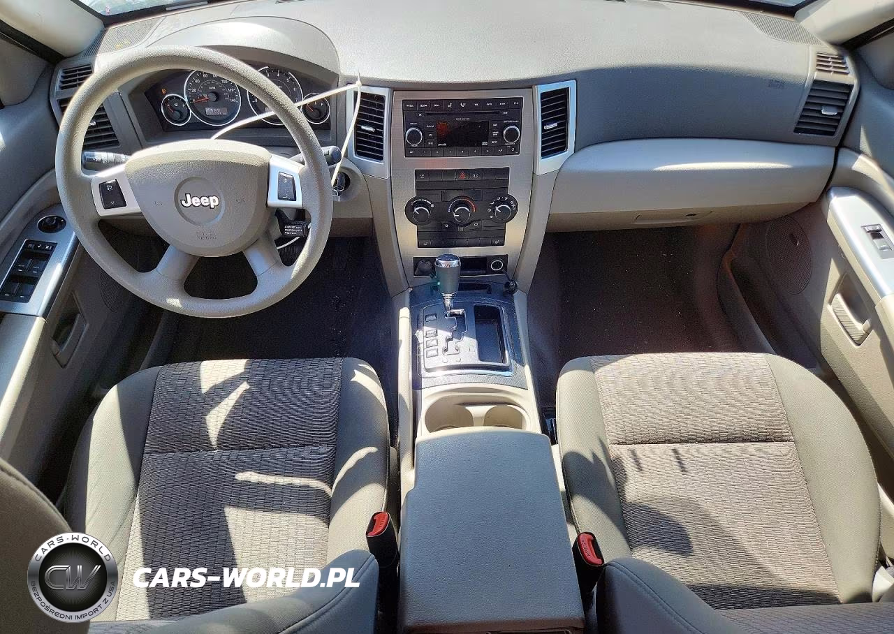 2008 Jeep Grand Cherokee Laredo VIN:1J8GR48K28C238100 - 8