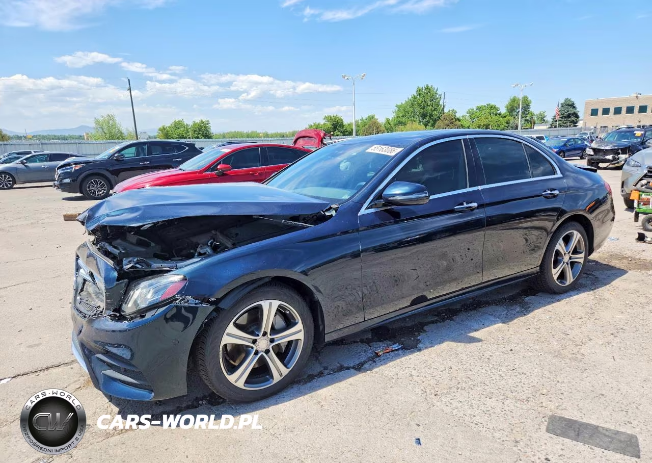 2017 Mercedes-Benz E 300 4Matic – zdjęcie 1 z 12