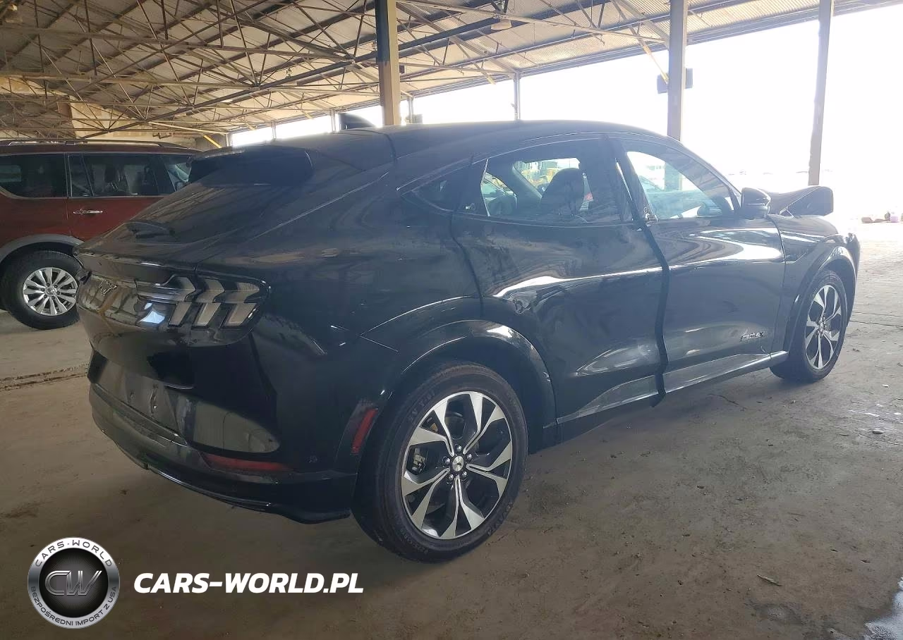 2023 Ford Mustang Mach-E Premium VIN:3FMTK3SU7PMA74043 - 3