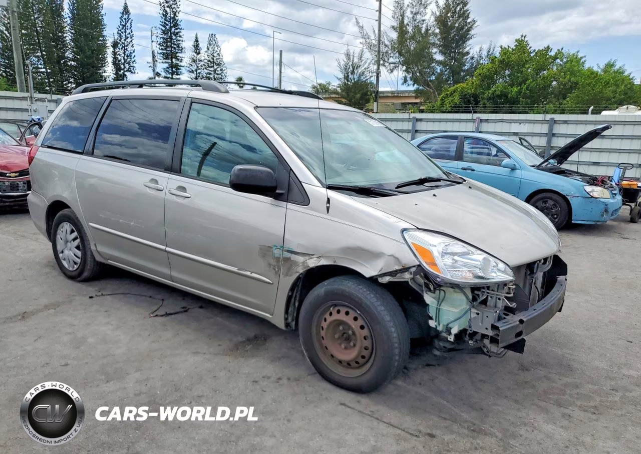 2004 Toyota Sienna Le 7 Passenger VIN:5TDZA23C24S137157 - 4