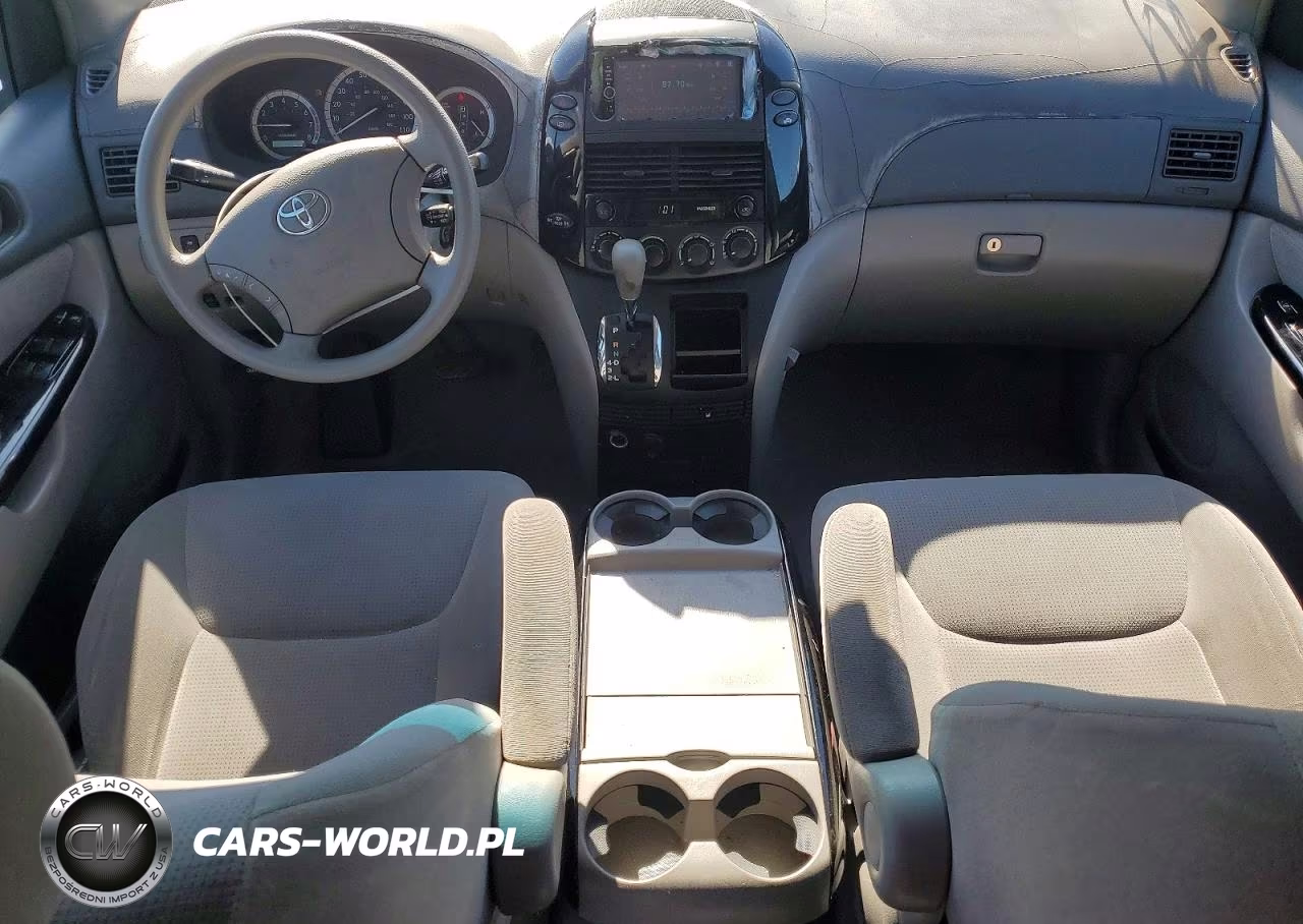 2004 Toyota Sienna Le 7 Passenger VIN:5TDZA23C24S137157 - 8