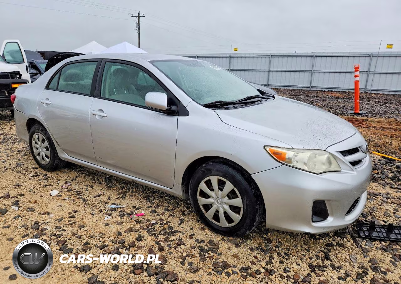 2011 Toyota Corolla Le VIN:JTDBU4EE5BJ095662 - 4