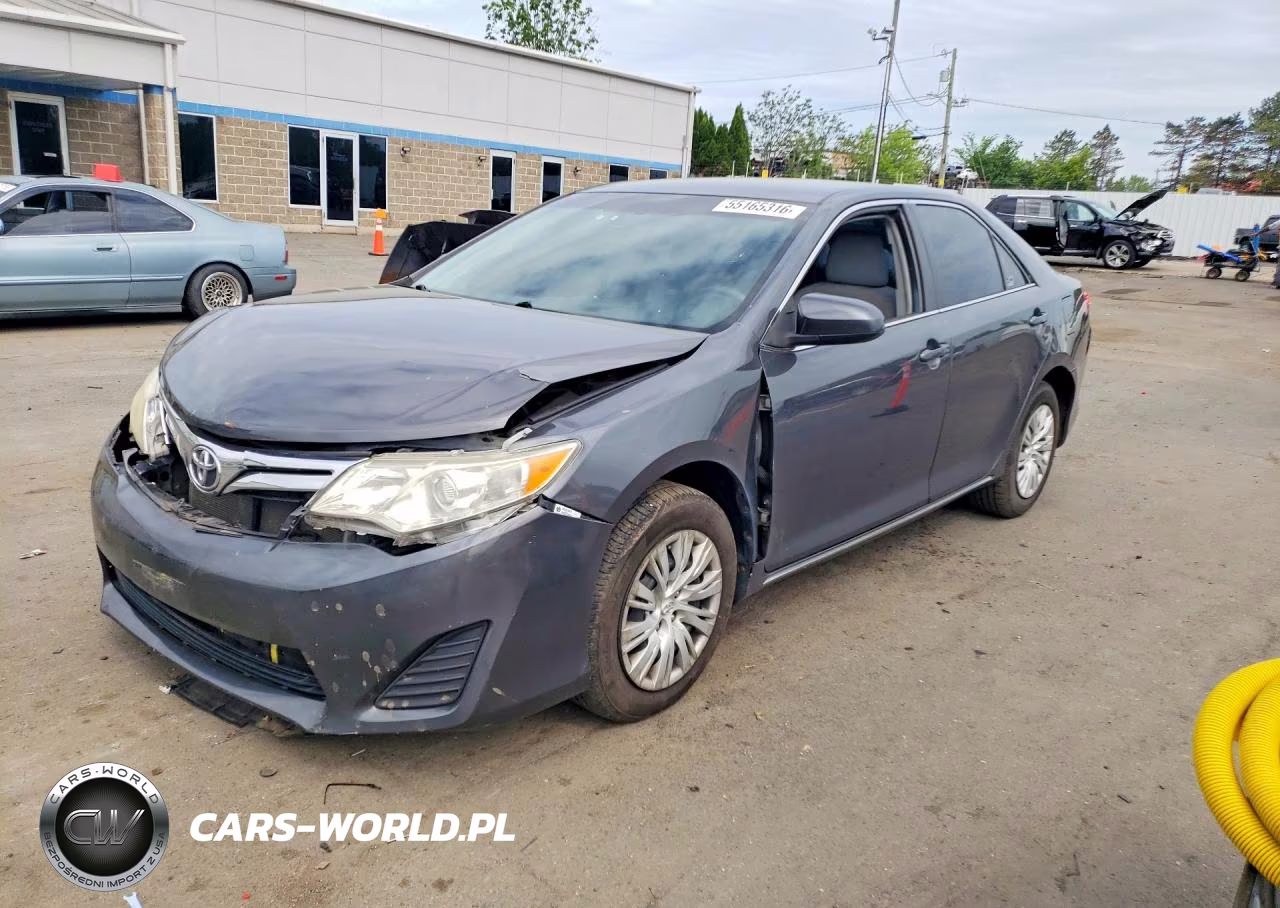 2012 Toyota Camry Le – zdjęcie 1 z 12