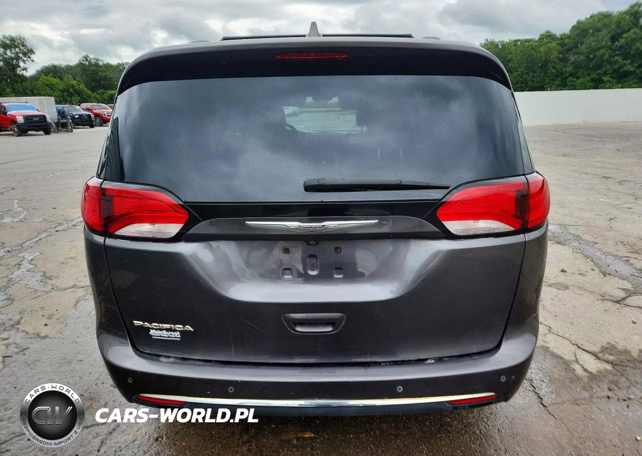 2018 Chrysler Pacifica Touring L VIN:2C4RC1BG9JR119901 - 6