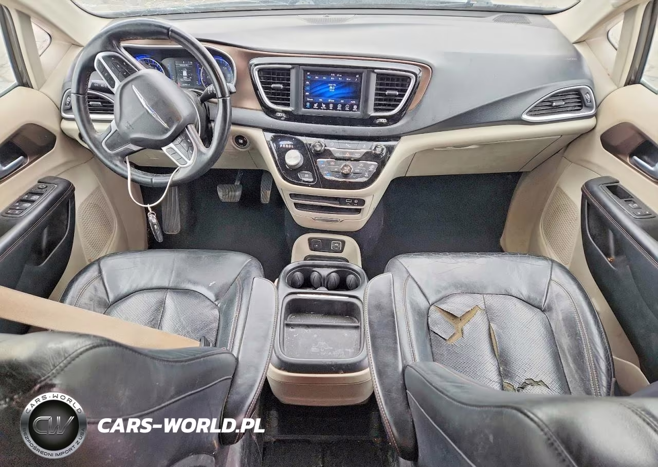 2018 Chrysler Pacifica Touring L VIN:2C4RC1BG9JR119901 - 8