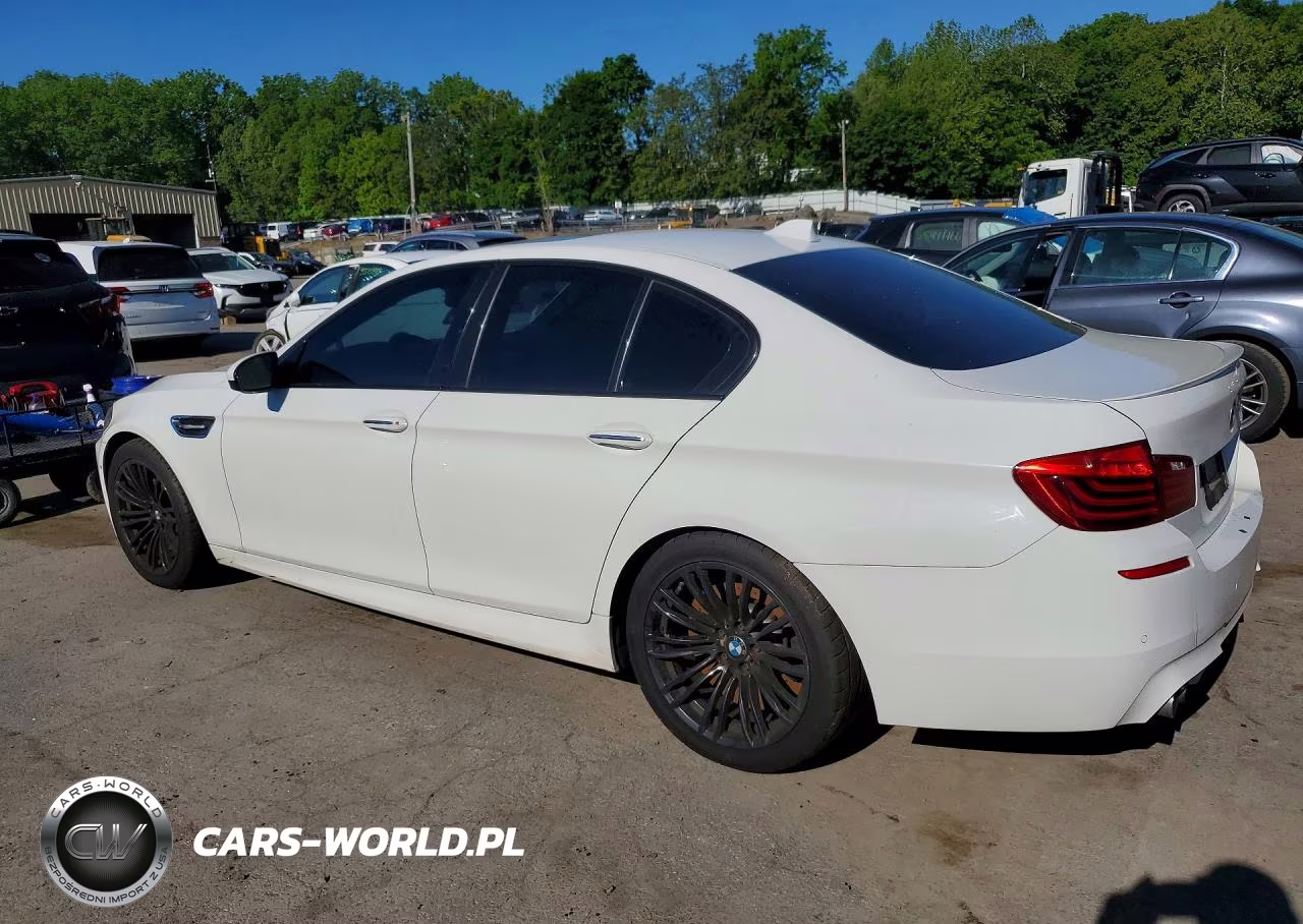 2014 BMW M5 VIN:WBSFV9C59ED593292 - 2