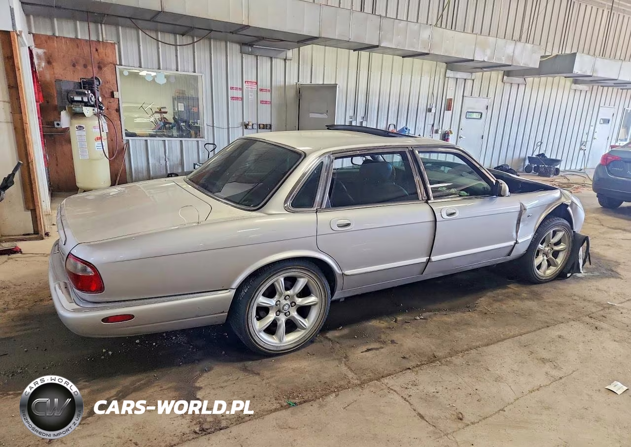 2000 Jaguar Xjr VIN:SAJDA15B9YMF18129 - 3