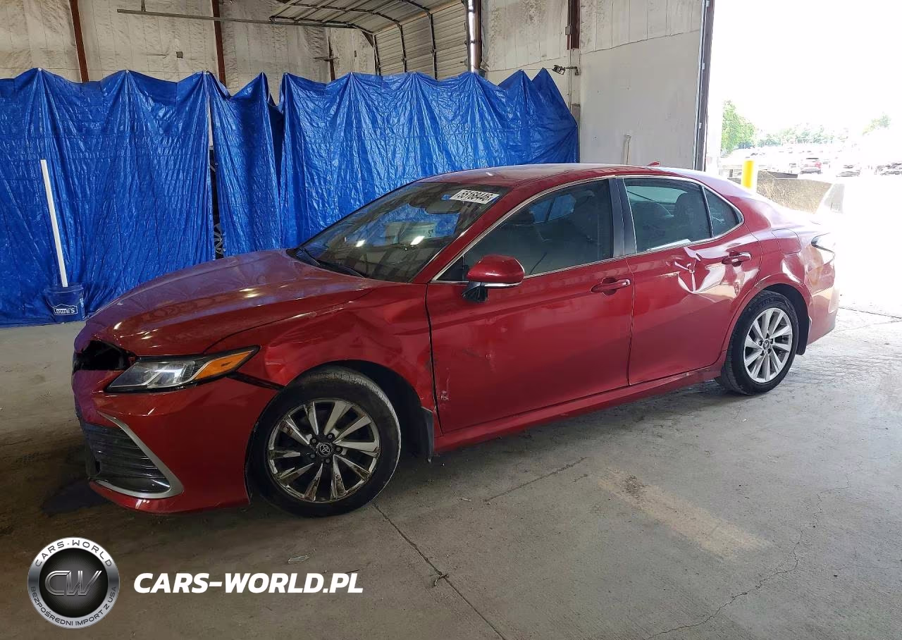 2023 Toyota Camry Le – zdjęcie 1 z 12