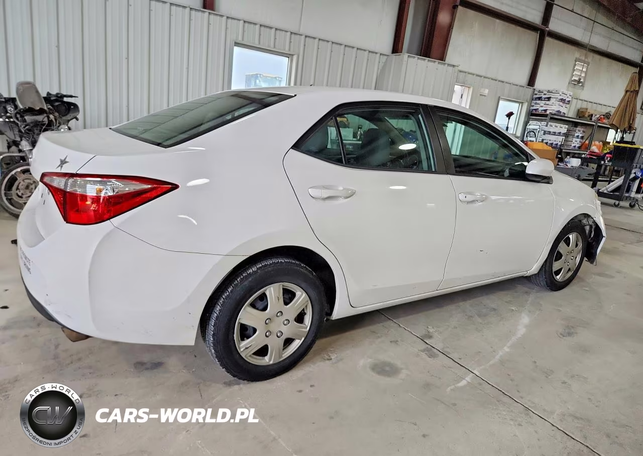 2015 Toyota Corolla L VIN:2T1BURHEXFC443935 - 3