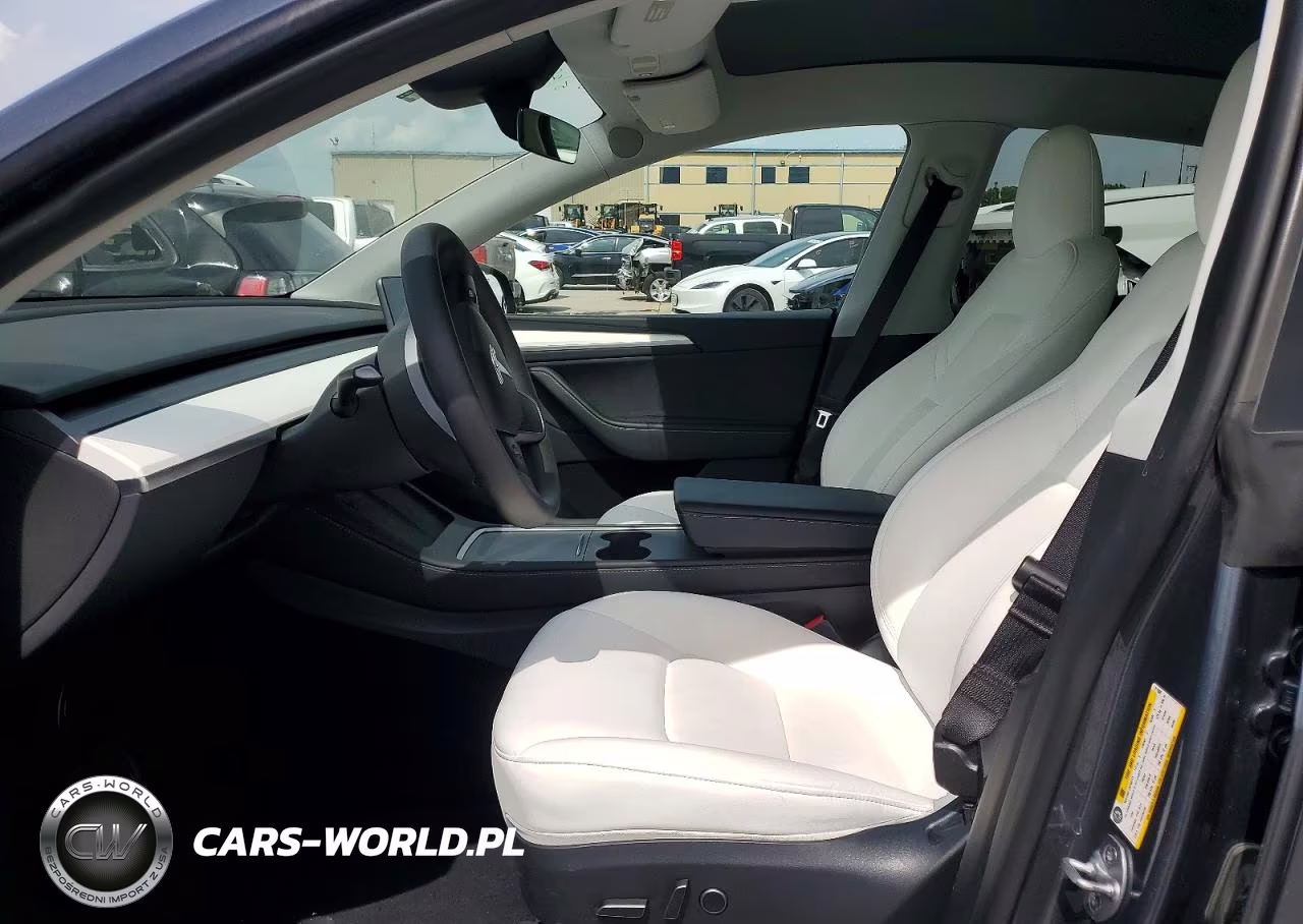 2023 Tesla Model Y VIN:7SAYGDEE2PA211609 - 7