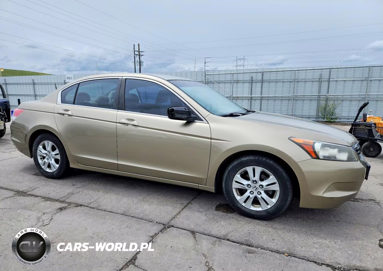 2008 Honda Accord Lxp VIN:JHMCP26468C017585 - 4