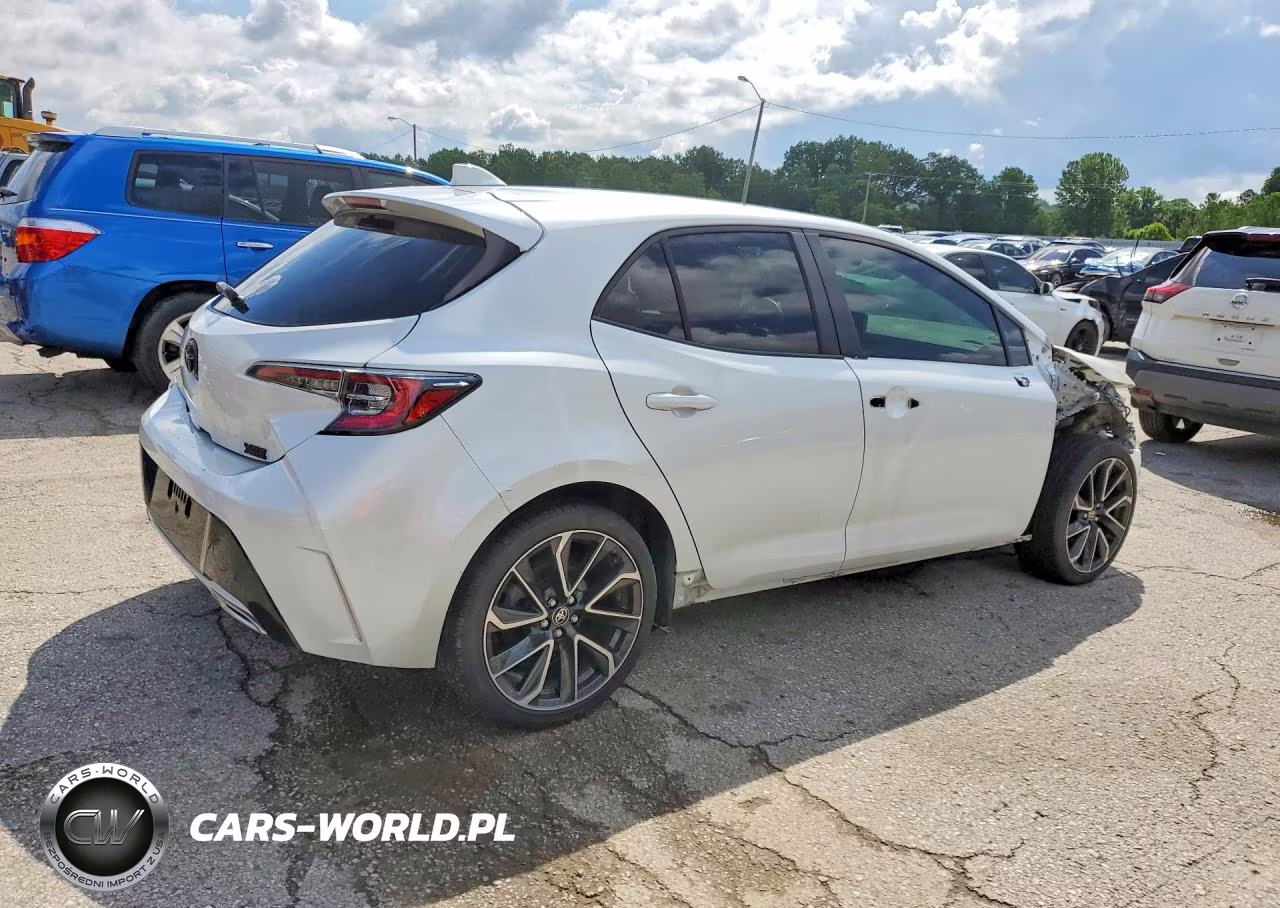 2021 Toyota Corolla Hatchback Xse VIN:JTNA4MBEXM3107081 - 3
