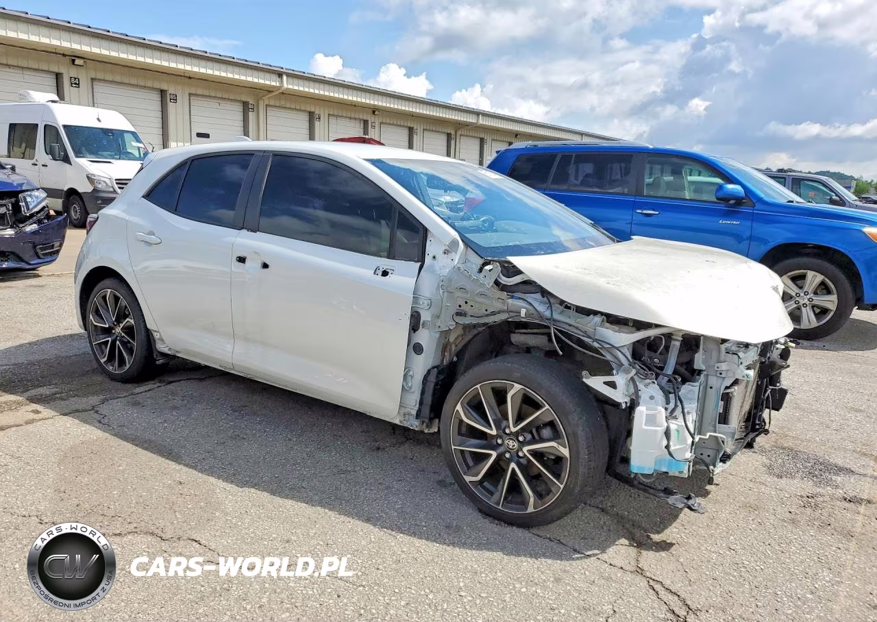 2021 Toyota Corolla Hatchback Xse VIN:JTNA4MBEXM3107081 - 4