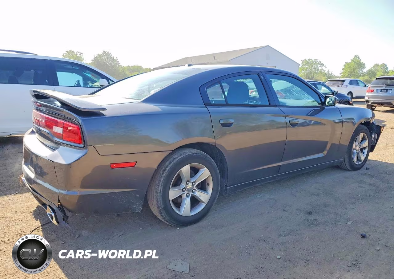 2013 Dodge Charger Sxt VIN:2C3CDXHG2DH571328 - 3