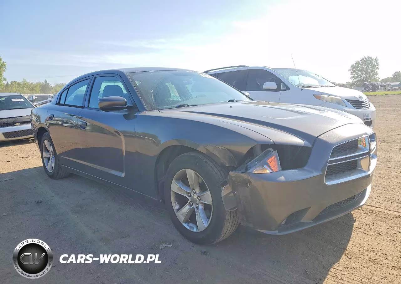 2013 Dodge Charger Sxt VIN:2C3CDXHG2DH571328 - 4