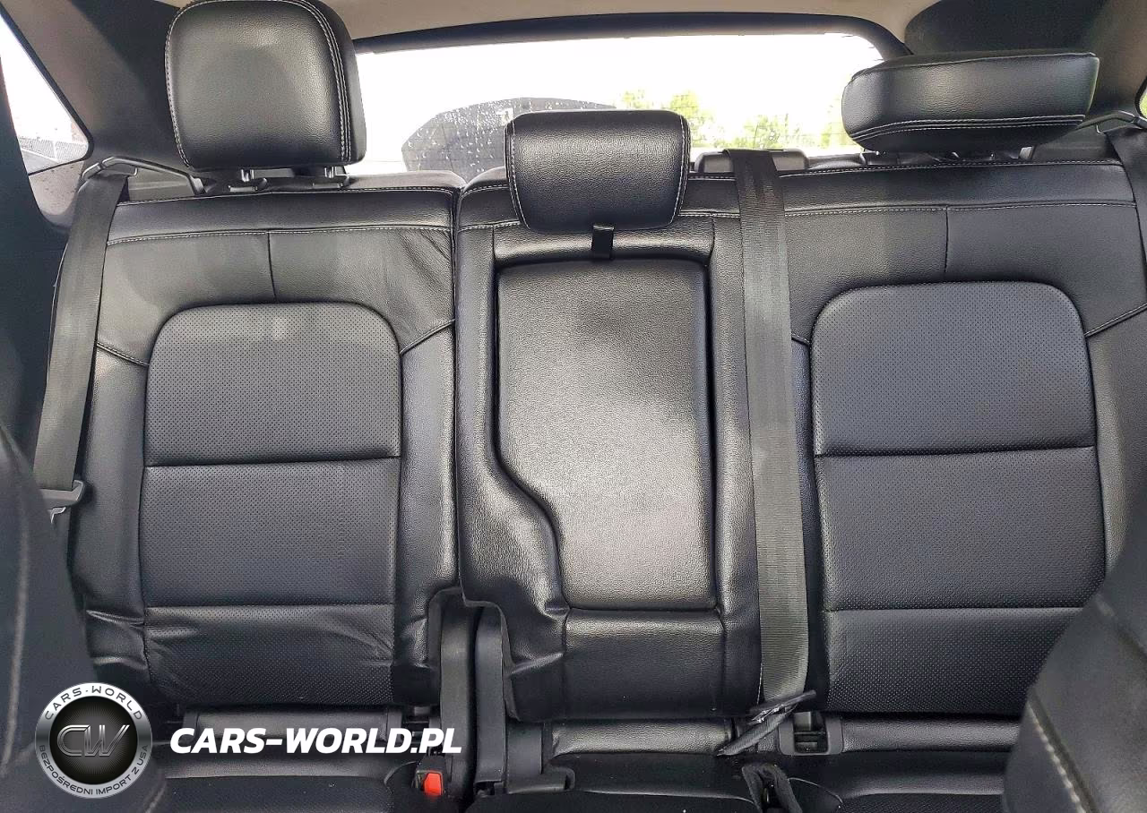 2020 Ford Escape Titanium VIN:1FMCU9J93LUB30057 - 10