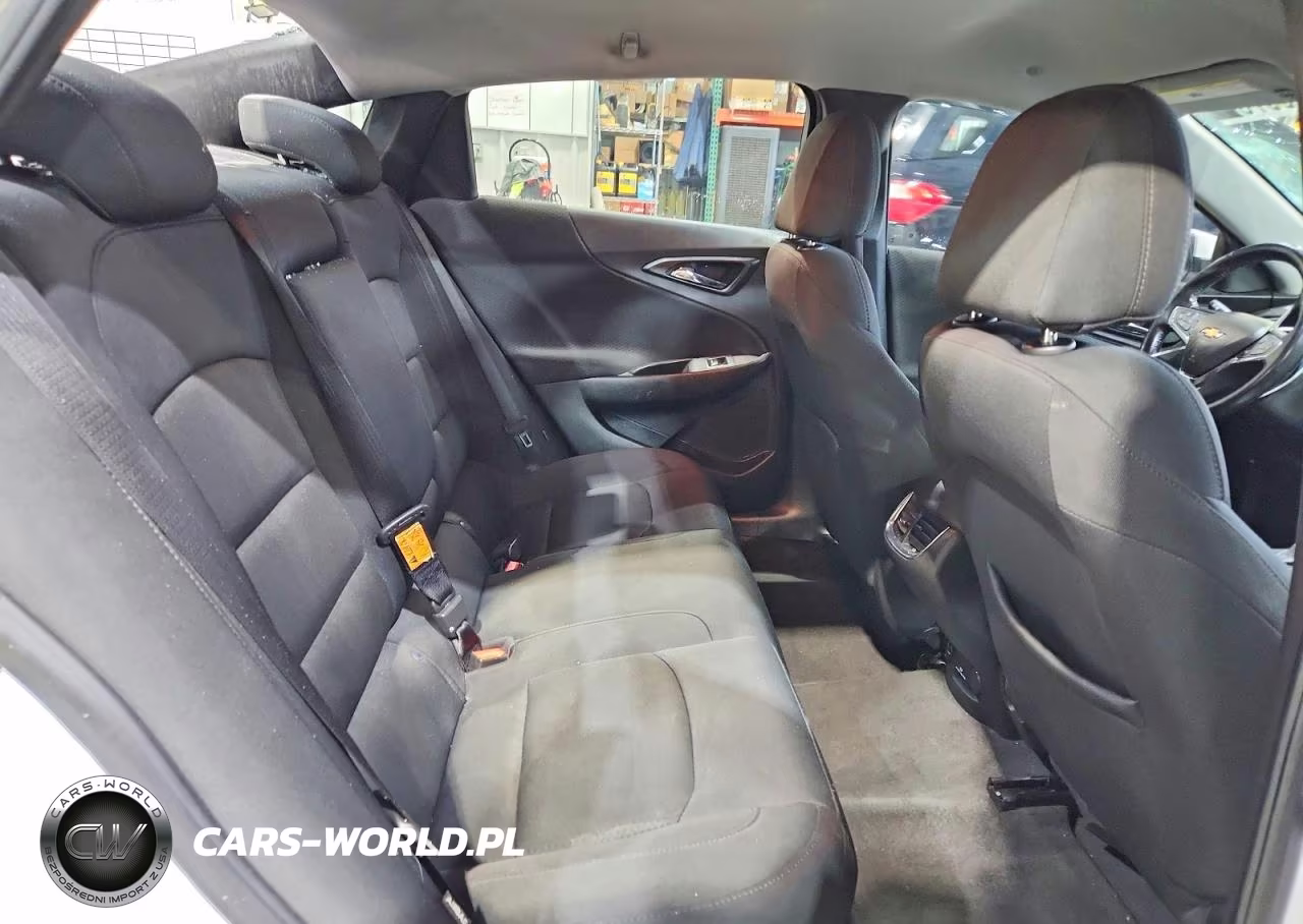 2017 Chevrolet Malibu Lt VIN:1G1ZE5ST1HF115415 - 10