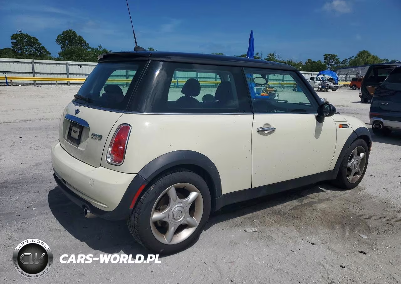 2005 Mini Cooper VIN:WMWRC33425TJ66215 - 3