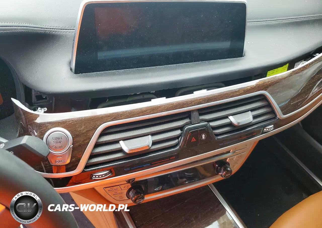 2021 BMW 750 Xi VIN:WBA7U2C00MCF14655 - 10