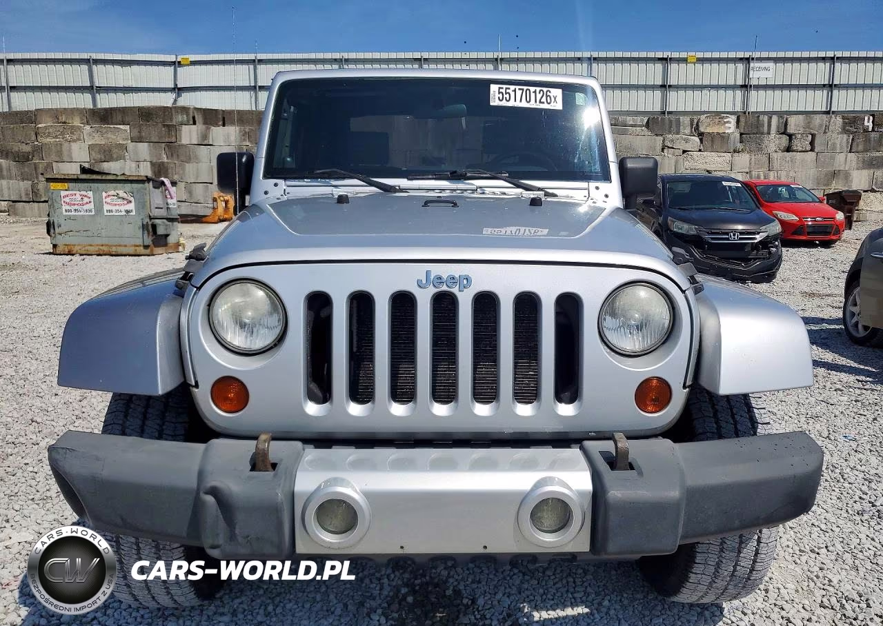 2009 Jeep Wrangler Sahara VIN:1J4FA541X9L734870 - 5