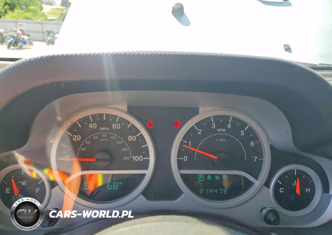 2009 Jeep Wrangler Sahara VIN:1J4FA541X9L734870 - 9