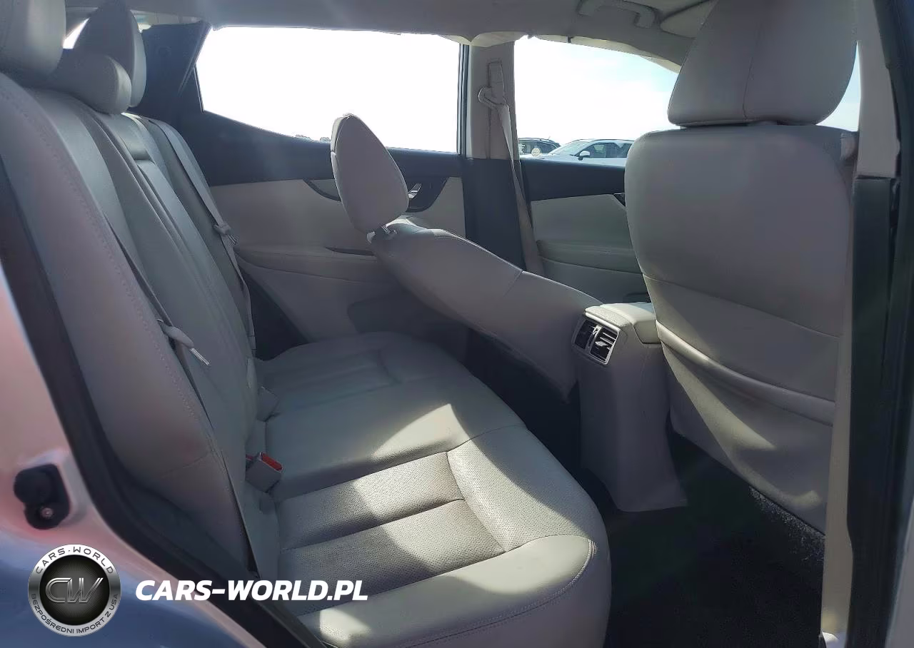 2018 Nissan Rogue Sport Sl VIN:JN1BJ1CR1JW600310 - 10