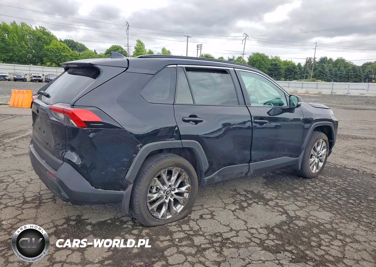 2024 Toyota Rav4 Xle Premium VIN:2T3A1RFV9RC470790 - 3