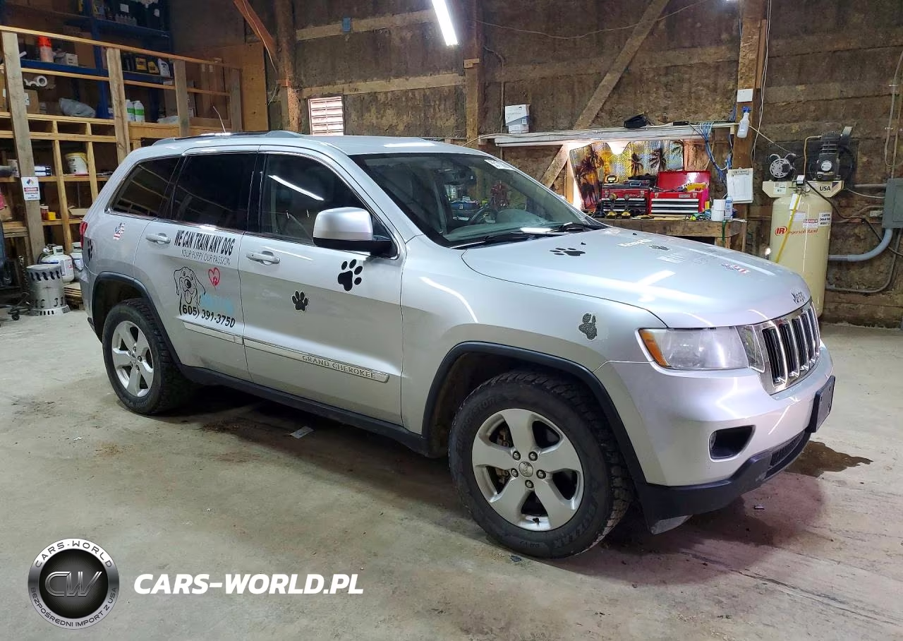 2012 Jeep Grand Cherokee Laredo VIN:1C4RJFAT2CC145575 - 4