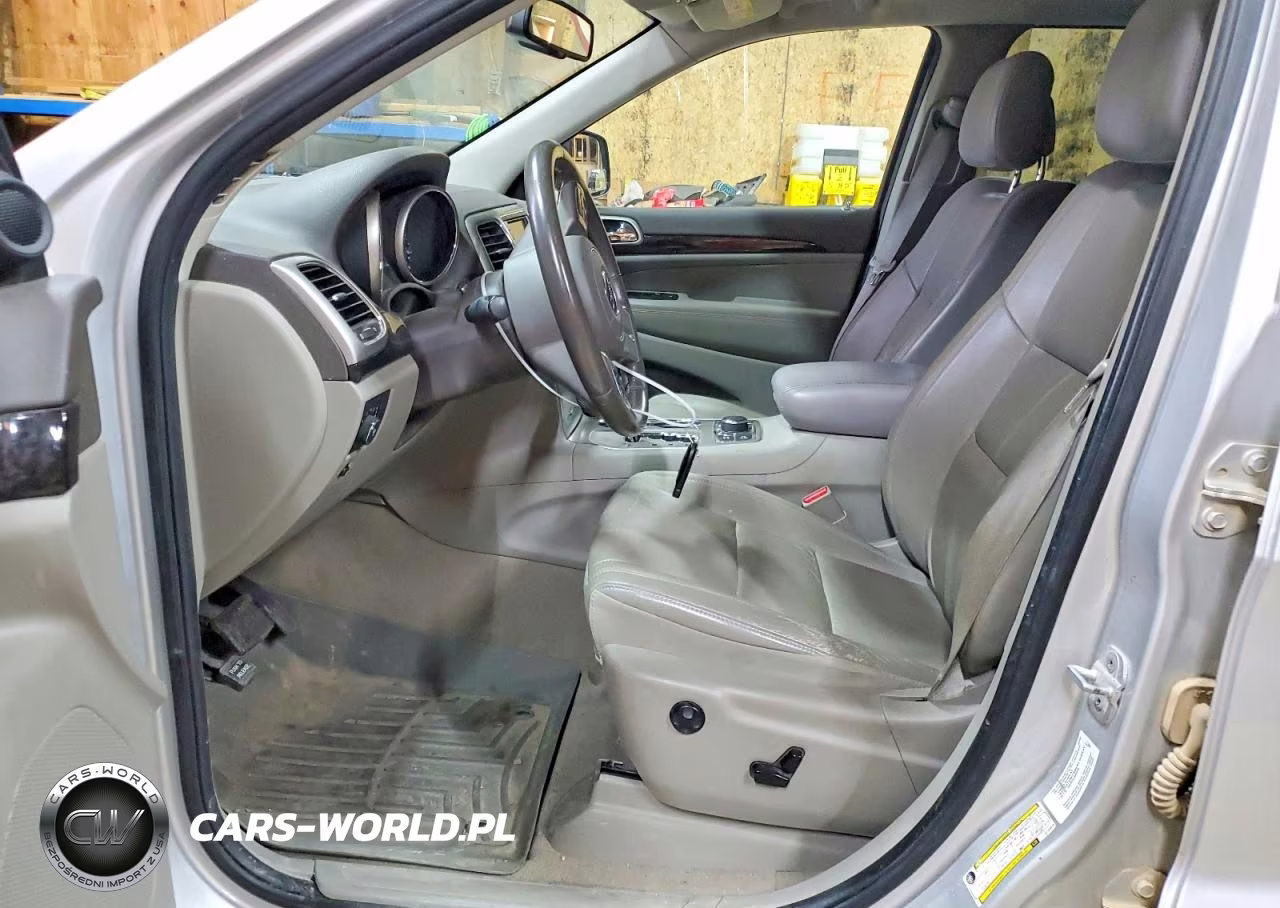 2012 Jeep Grand Cherokee Laredo VIN:1C4RJFAT2CC145575 - 7