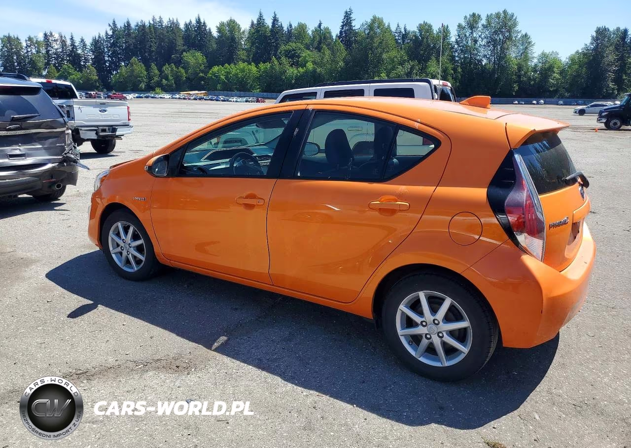 2015 Toyota Prius C Four VIN:JTDKDTB3XF1111406 - 2